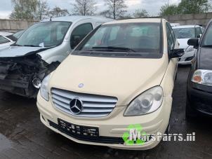 Used Sill, right Mercedes B (W245,242) 2.0 B-180 CDI 16V Price on request offered by Autodemontagebedrijf De Mars
