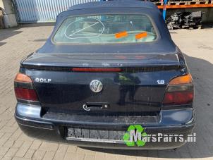 Usados Portón trasero Volkswagen Golf III Cabrio (1E) 1.8 Precio € 75,00 Norma de margen ofrecido por Autodemontagebedrijf De Mars