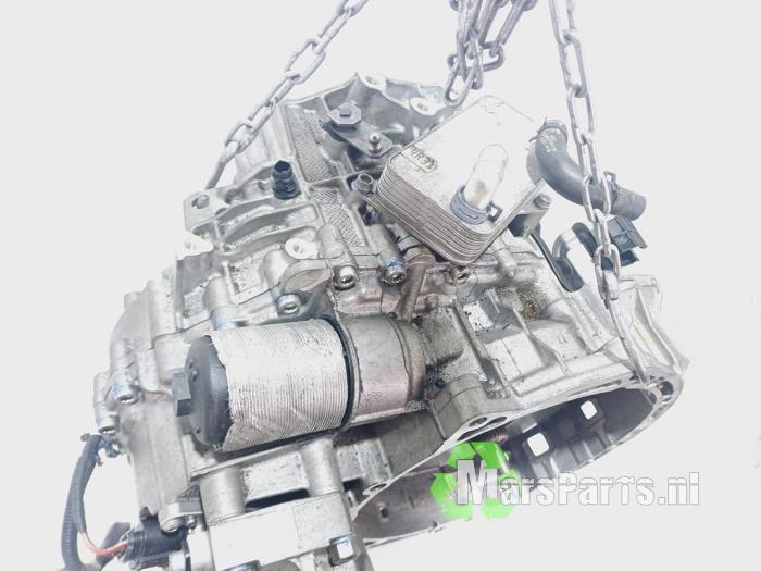 Gearbox from a Volkswagen Golf VIII (CD1) 2.0 TSI R 16V 4Motion 2020