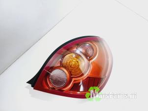 Używane Tylne swiatlo pozycyjne prawe Nissan Almera (N16) 1.5 16V Cena € 150,00 Procedura marży oferowane przez Autodemontagebedrijf De Mars
