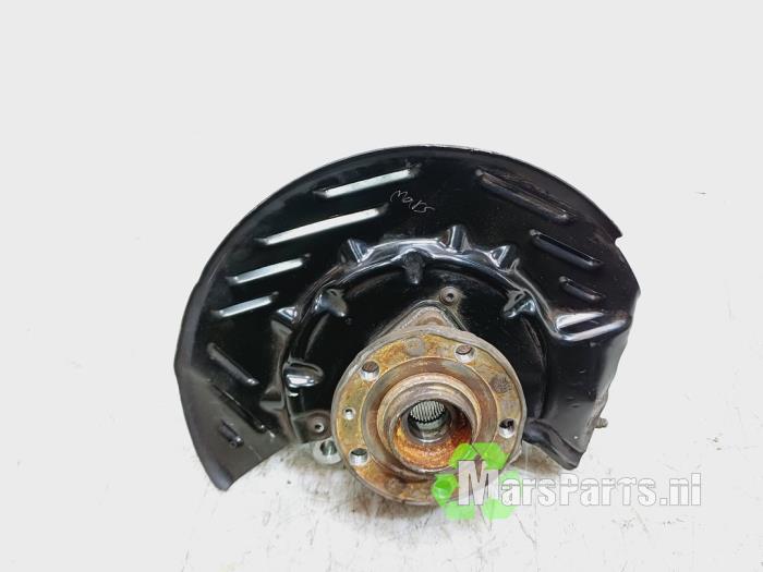Knuckle, front left from a Volkswagen Golf VIII (CD1) 1.0 TSI 12V 2021