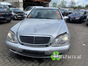 Used Front shock absorber rod, right Mercedes S (W220) 3.2 S-320 CDI 24V Price € 200,00 Margin scheme offered by Autodemontagebedrijf De Mars