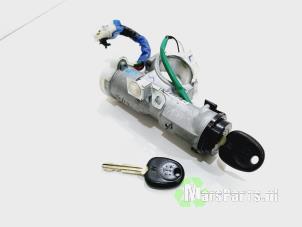 Used Ignition lock + key Hyundai i10 (F5) 1.1i 12V Price € 25,00 Margin scheme offered by Autodemontagebedrijf De Mars