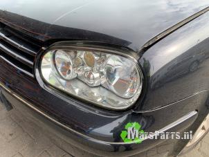 Used Headlight, left Volkswagen Golf IV (1J1) 1.6 16V Price € 40,00 Margin scheme offered by Autodemontagebedrijf De Mars