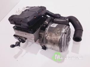 Usagé Suspension pompe (hydr.) Citroen C5 II Berline (RC) 2.0 16V Prix € 250,00 Règlement à la marge proposé par Autodemontagebedrijf De Mars