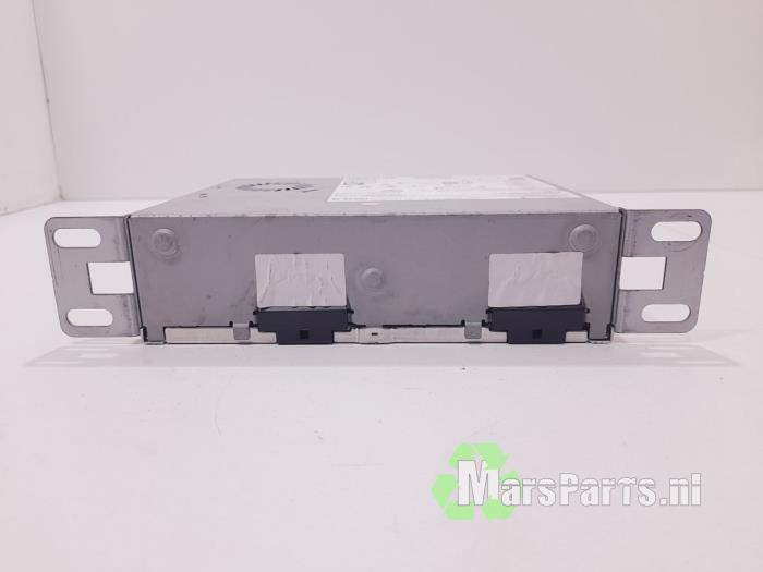 Navigation module from a Renault Clio V (RJAB) 1.5 Blue dCi 115 2020