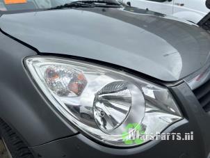 Used Headlight, right Opel Agila (B) 1.0 12V ecoFLEX Price € 90,00 Margin scheme offered by Autodemontagebedrijf De Mars