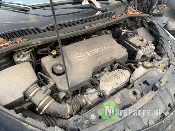 Motor from a Opel Corsa E 1.3 CDTi 16V ecoFLEX 2015