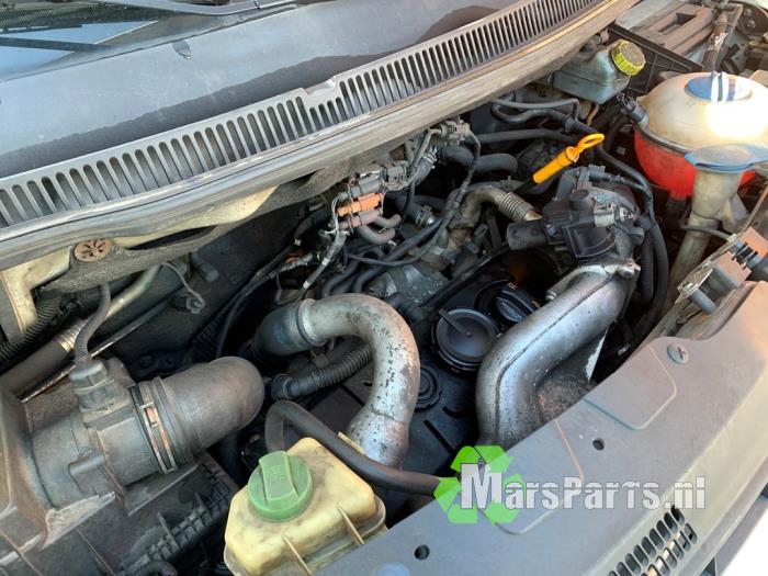 Engine Volkswagen Transporter T5 2.5 TDi PF - BNZNBZ BNZ