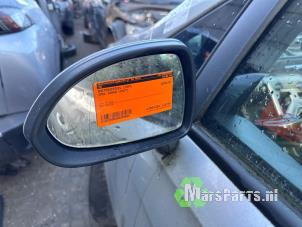 Used Wing mirror, left Opel Corsa E 1.3 CDTi 16V ecoFLEX Price on request offered by Autodemontagebedrijf De Mars