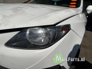 Used Headlight, left Seat Ibiza IV (6J5) 1.2 TDI Ecomotive Price € 60,00 Margin scheme offered by Autodemontagebedrijf De Mars
