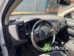Used Airbag set + dashboard Mitsubishi Outlander (GF/GG) 2.2 DI-D 16V Clear Tec 4x4 Price € 400,00 Margin scheme offered by Autodemontagebedrijf De Mars