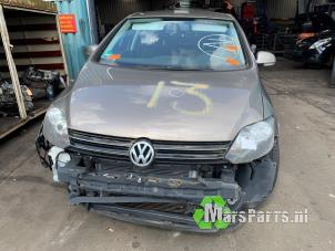 Used Front seatbelt, left Volkswagen Golf Plus (5M1/1KP) 1.6 TDI 16V 105 Price € 100,00 Margin scheme offered by Autodemontagebedrijf De Mars