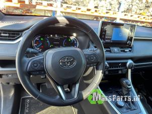 Usados Palanca selectora automática Toyota RAV4 (A5) 2.5 Hybrid 16V AWD Precio € 200,00 Norma de margen ofrecido por Autodemontagebedrijf De Mars