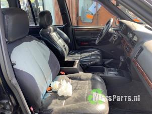 Used Front seatbelt, left Jeep Grand Cherokee (WG/WJ) Price € 50,00 Margin scheme offered by Autodemontagebedrijf De Mars