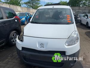 Used Roof Peugeot Partner (GC/GF/GG/GJ/GK) 1.6 HDI, BlueHDI 75 Price on request offered by Autodemontagebedrijf De Mars
