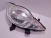 Headlight, right from a Peugeot 107, 2005 / 2014 1.0 12V, Hatchback, Petrol, 998cc, 50kW (68pk), FWD, 384F; 1KR, 2005-06 / 2014-05, PMCFA; PMCFB; PNCFA; PNCFB 2007