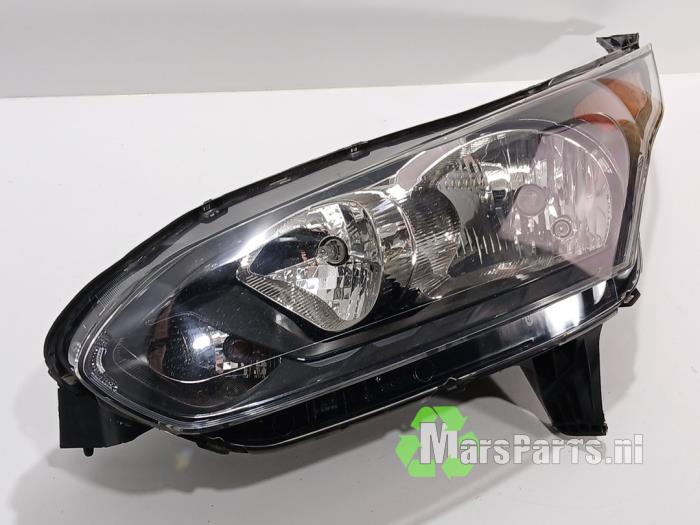Używane Reflektor lewy Ford Transit Connect (PJ2) 1.5 TDCi Cena € 250,00 Procedura marży oferowane przez Autodemontagebedrijf De Mars
