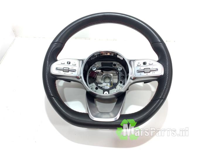 Gebrauchte Lenkrad Mercedes CLA (118.3) 1.3 CLA-200 Turbo 16V Preis € 270,00 Margenregelung angeboten von Autodemontagebedrijf De Mars