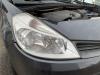 Headlight, right from a Renault Clio III (BR/CR), 2005 / 2014 1.5 dCi 85, Hatchback, Diesel, 1.461cc, 63kW (86pk), FWD, K9K766; K9KT7, 2005-06 / 2012-12, BR1F; CR1F; BRCF; CRCF 2008