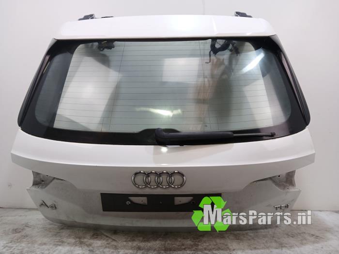 Używane Tylna klapa Audi A4 (B9) 2.0 TDI Ultra 16V Cena € 400,00 Procedura marży oferowane przez Autodemontagebedrijf De Mars