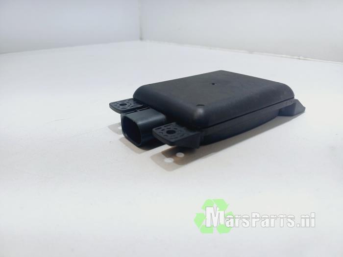 Begagnade Dödvinkelsensor Skoda Superb Combi (3V5) 2.0 TDI Pris € 67,50 Marginaltabell erbjuds av Autodemontagebedrijf De Mars