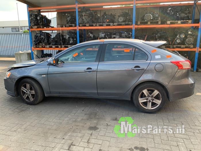 Schnittteil links hinten Mitsubishi Lancer Sportback 2.0 DI-D 16V A39A