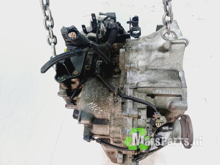 Getriebe van een Volkswagen Polo IV (9N1/2/3) 1.4 16V 75 2005