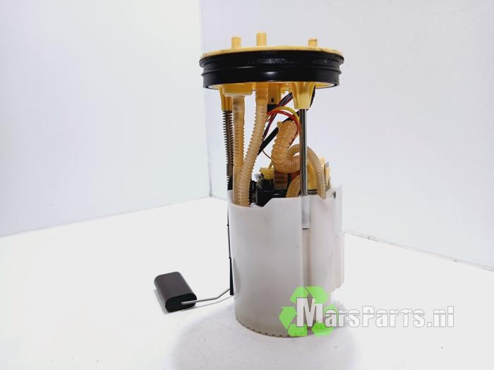 Usagé Pompe à carburant Volkswagen California T6 2.0 TDI 150 4Motion Prix € 70,00 Règlement à la marge proposé par Autodemontagebedrijf De Mars