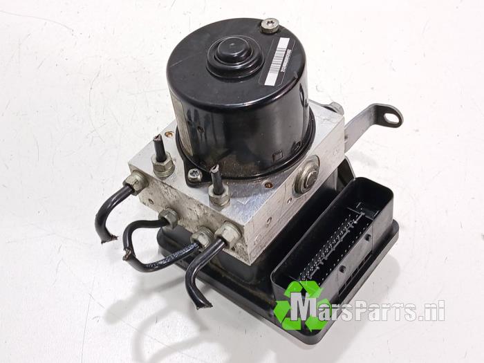 Usagé Pompe ABS BMW 5 serie (E60) 523i 24V Prix € 60,00 Règlement à la marge proposé par Autodemontagebedrijf De Mars