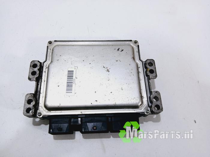 Used Engine management computer Renault Twingo II (CN) 1.5 dCi 90 FAP Price € 45,00 Margin scheme offered by Autodemontagebedrijf De Mars