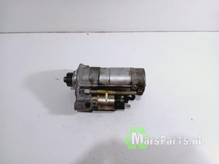 Startmotor från en Land Rover Range Rover Velar (LY) 5.0 V8 32V SVR 2019