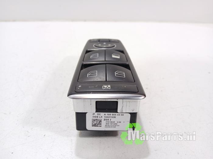 Usados Interruptor combinado de ventanillas Mercedes A (W176) 1.6 A-180 16V Precio € 22,50 Norma de margen ofrecido por Autodemontagebedrijf De Mars