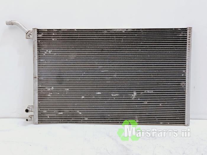 Usagé Radiateur Landrover Range Rover Velar (LY) 5.0 V8 32V SVR Prix € 125,00 Règlement à la marge proposé par Autodemontagebedrijf De Mars