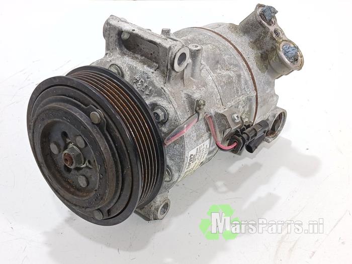 Usagé Compresseur de clim Opel Astra K 1.6 CDTI 110 16V Prix € 63,00 Règlement à la marge proposé par Autodemontagebedrijf De Mars