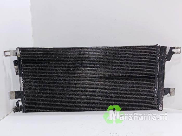 Usagé Radiateur clim Audi A4 Avant (B9) 2.0 TDI Ultra 16V Prix € 90,00 Règlement à la marge proposé par Autodemontagebedrijf De Mars