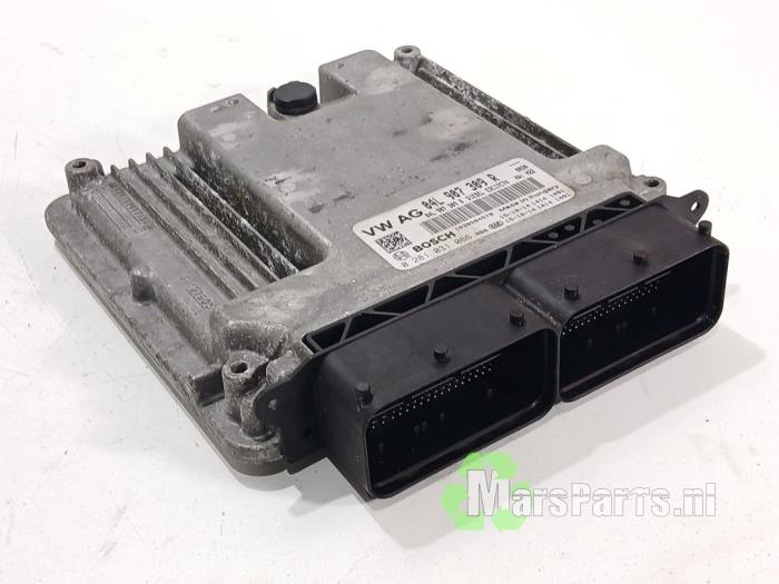 Used Engine management computer Seat Leon (5FB) 2.0 TDI Ecomotive 16V Price € 81,00 Margin scheme offered by Autodemontagebedrijf De Mars
