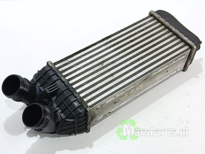 Usados Intercooler Citroen DS3 Cabrio (SB) 1.6 e-HDi Precio € 35,00 Norma de margen ofrecido por Autodemontagebedrijf De Mars