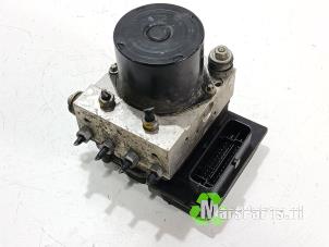 Begagnade ABS-pump Volkswagen Polo V (6R) 1.4 16V Pris € 50,00 Marginaltabell erbjuds av Autodemontagebedrijf De Mars