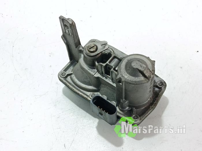Usagé Valve RGE Volkswagen Passat Variant (3G5) 1.6 TDI 16V Prix € 40,00 Règlement à la marge proposé par Autodemontagebedrijf De Mars