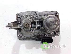 AGR Ventil van een Volkswagen Passat Variant (3G5) 1.6 TDI 16V 2015