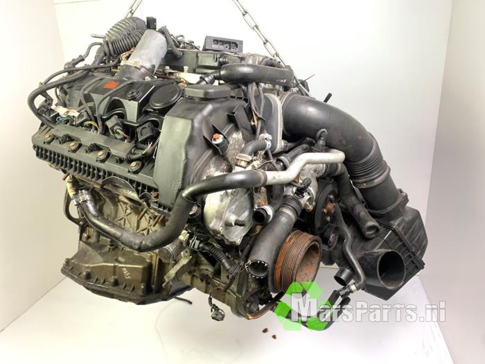 Motor van een BMW 5 serie (E60) 545i 32V 2004