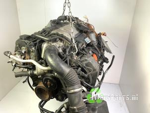 Motor van een BMW 5 serie (E60) 545i 32V 2004