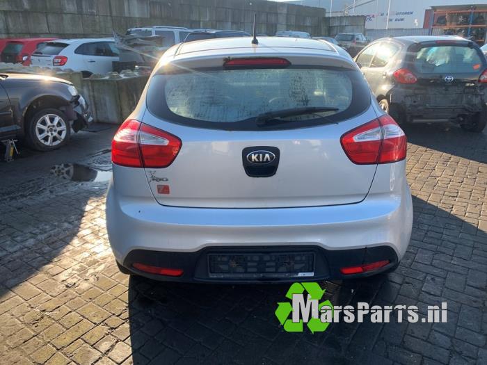 Rear-wheel drive axle Kia Rio III 1.2 CVVT 16V - 551001W110 G4LA