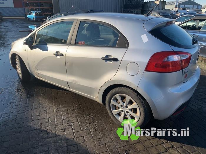 Rear-wheel drive axle Kia Rio III 1.2 CVVT 16V - 551001W110 G4LA
