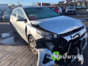Gebrauchte Achsschenkel rechts vorne Kia Ceed (CDB5/CDBB) 1.6 CRDi 16V 115 Preis € 100,00 Margenregelung angeboten von Autodemontagebedrijf De Mars