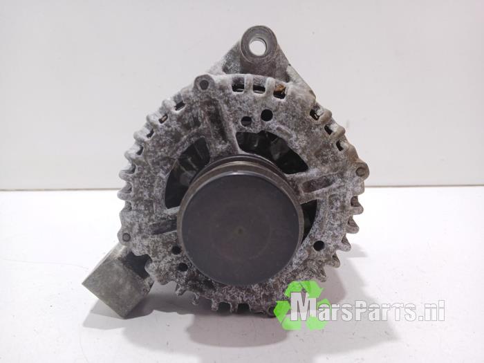 Begagnade Dynamo Volvo V50 (MW) 2.4 D5 20V Autom.. Pris € 40,00 Marginaltabell erbjuds av Autodemontagebedrijf De Mars
