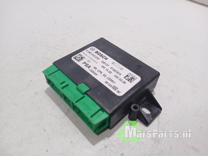Begagnade PDC-modul Citroen Jumpy 2.0 Blue HDI 180 Pris € 35,00 Marginaltabell erbjuds av Autodemontagebedrijf De Mars