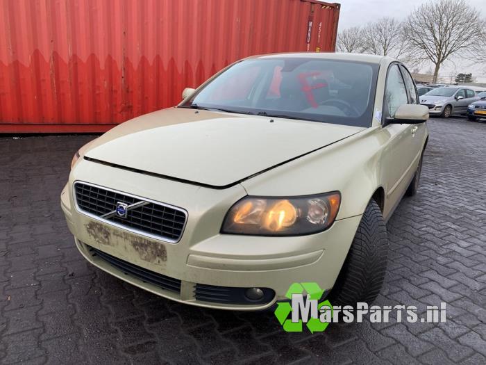 Usagé Etrier de frein avant gauche Volvo S40 (MS) 2.4 20V Prix € 35,00 Règlement à la marge proposé par Autodemontagebedrijf De Mars