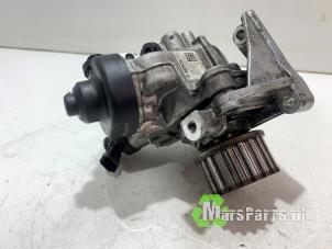 Usados Bomba de gasolina mecánica Renault Kangoo Express (FW) 1.5 dCi 75 FAP Precio € 85,00 Norma de margen ofrecido por Autodemontagebedrijf De Mars